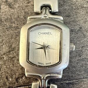 CHANEL Vintage Silver-Tone Ladies Bracelet Watch